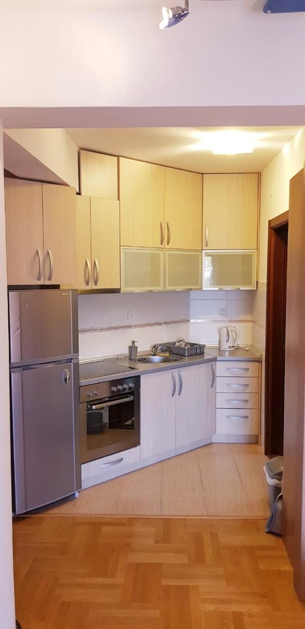 Flat Fortunella Apartamento Budva Habitación foto